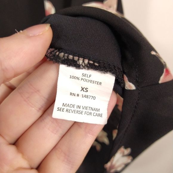 Sienna Sky Floral Black and Pink Cut Out Blouse XS - Picture 6 of 6